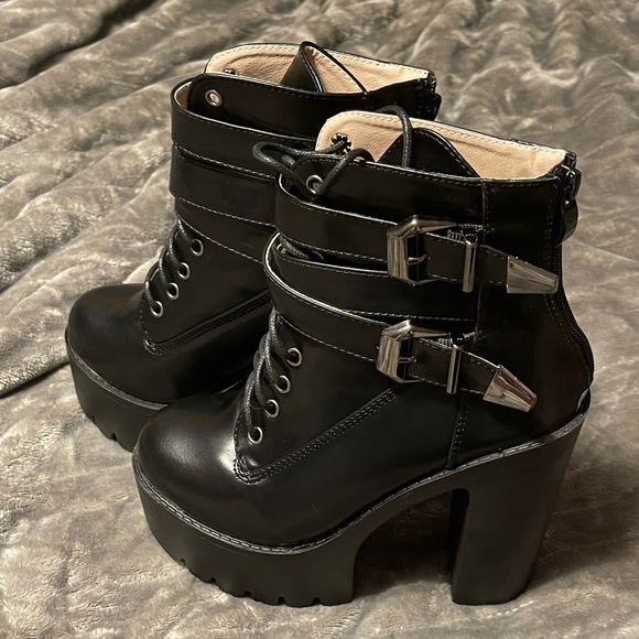 Black Platform Ankle Bootie - Picture 3 of 6